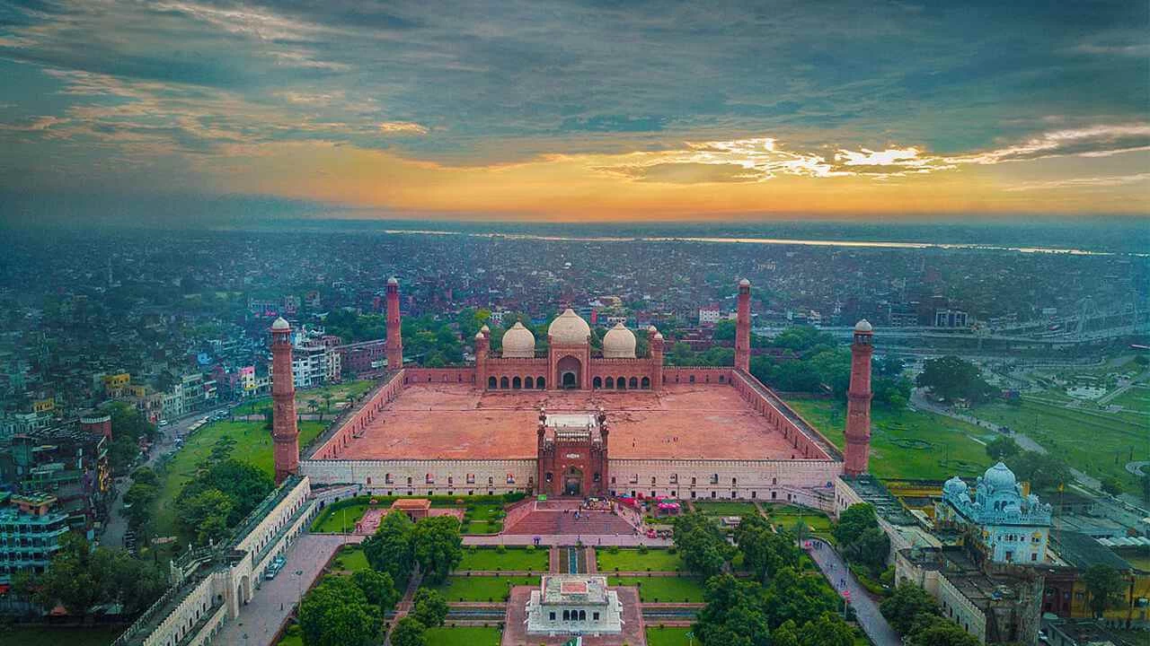 discover-lahore-top-places-to-visit-what-to-eat-and-local-experiences