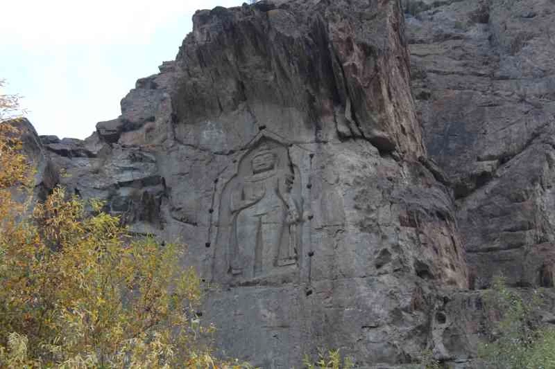 kargah-buddha-an-archeological-buddhist-site-in-gilgit-baltistan